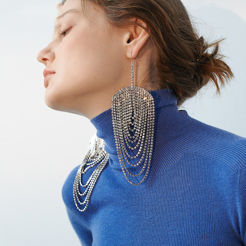 Exaggerated artificial rhinestone tassel ear hook