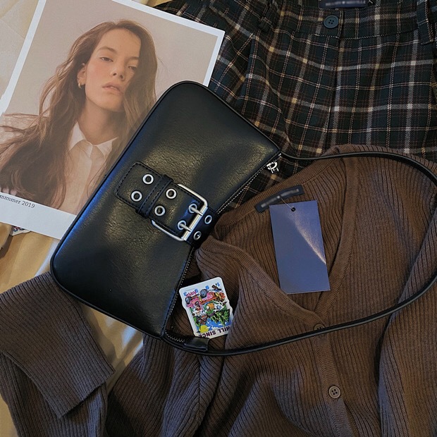 Retro cool leather buckle design shoulder bag Black - Shop at LoveMi