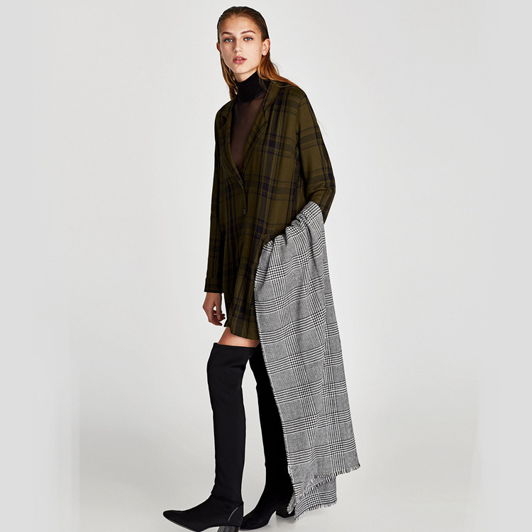 Black and white plaid cashmere scarf