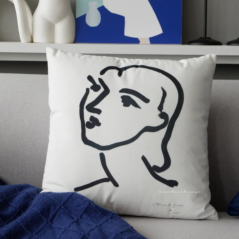 Round pillow head cushion b&B is wrapped in navy blue - White