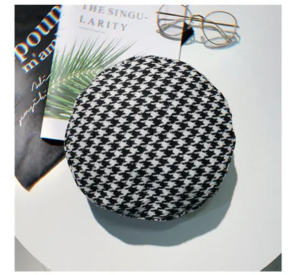 Thousand bird Beret - White