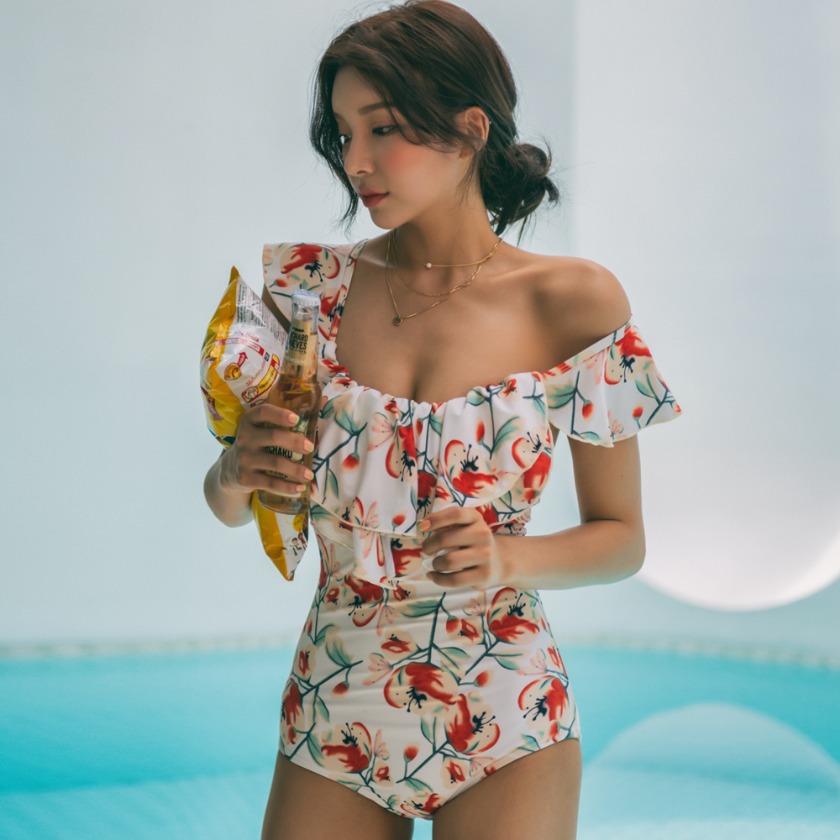 Women's triangle lotus leaf hot spring swimsuit