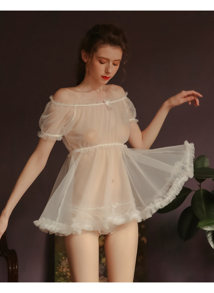 Title 1, Sheer gauze skirt