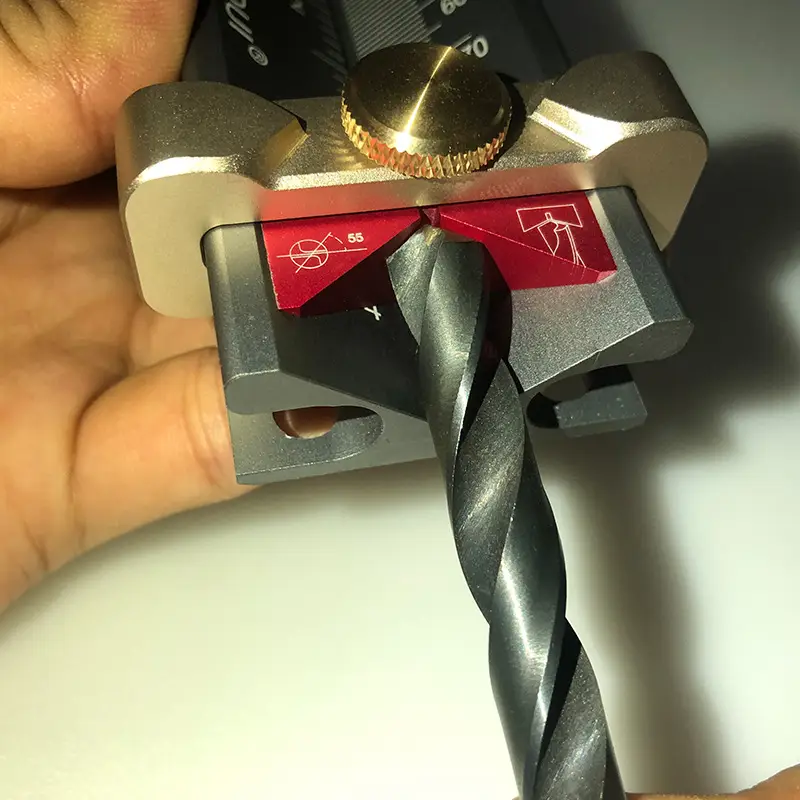 Woodworking drill bit altimeter protractor