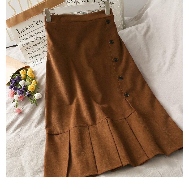 Breasted slit - up mid - length skirt