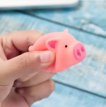 Sounding pig toy venting whole person pinching called powder pig decompression toy