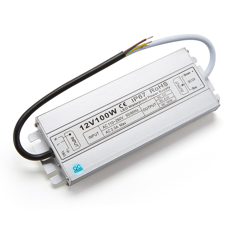 Constant voltage drive of switching power supply