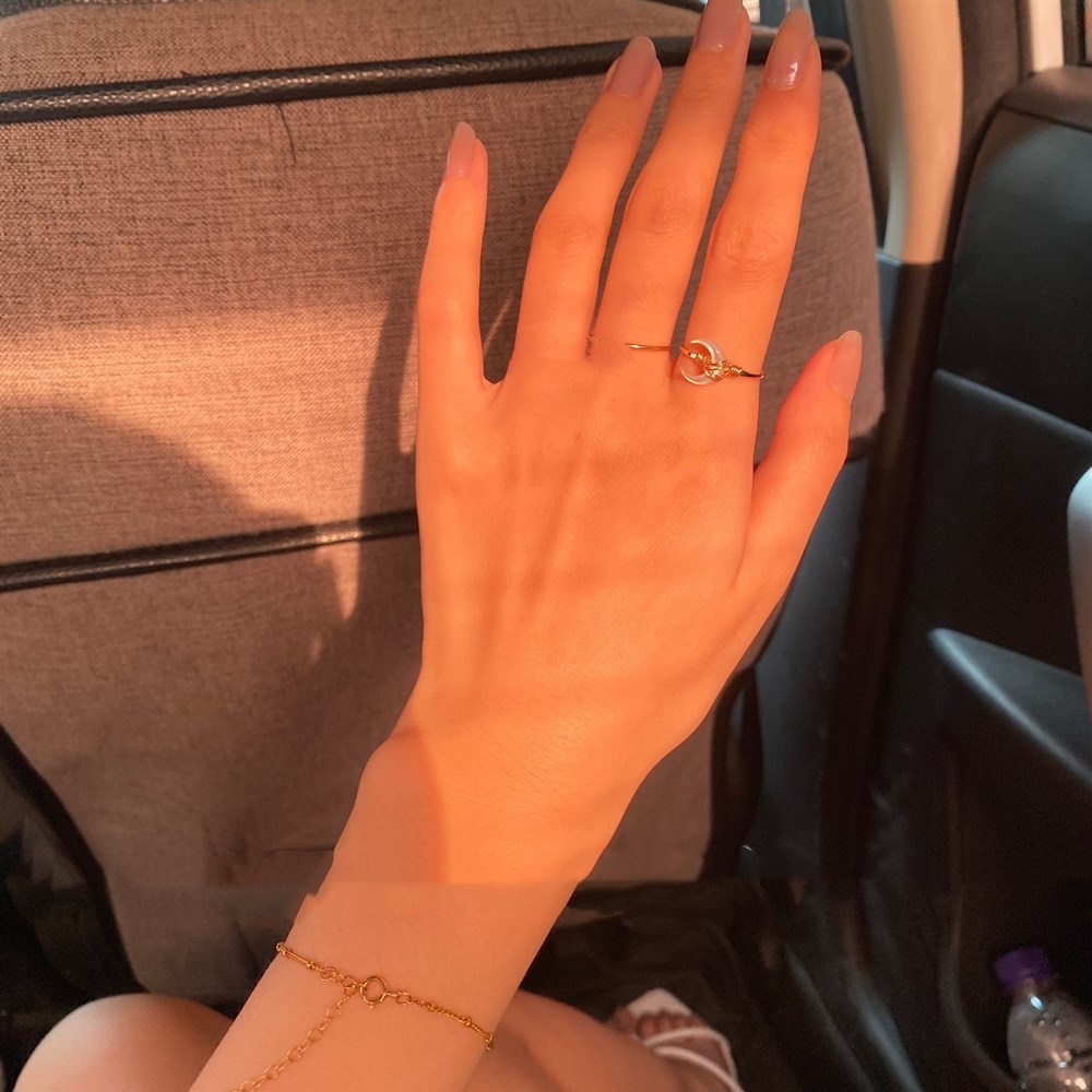 But the moon ring under the moon