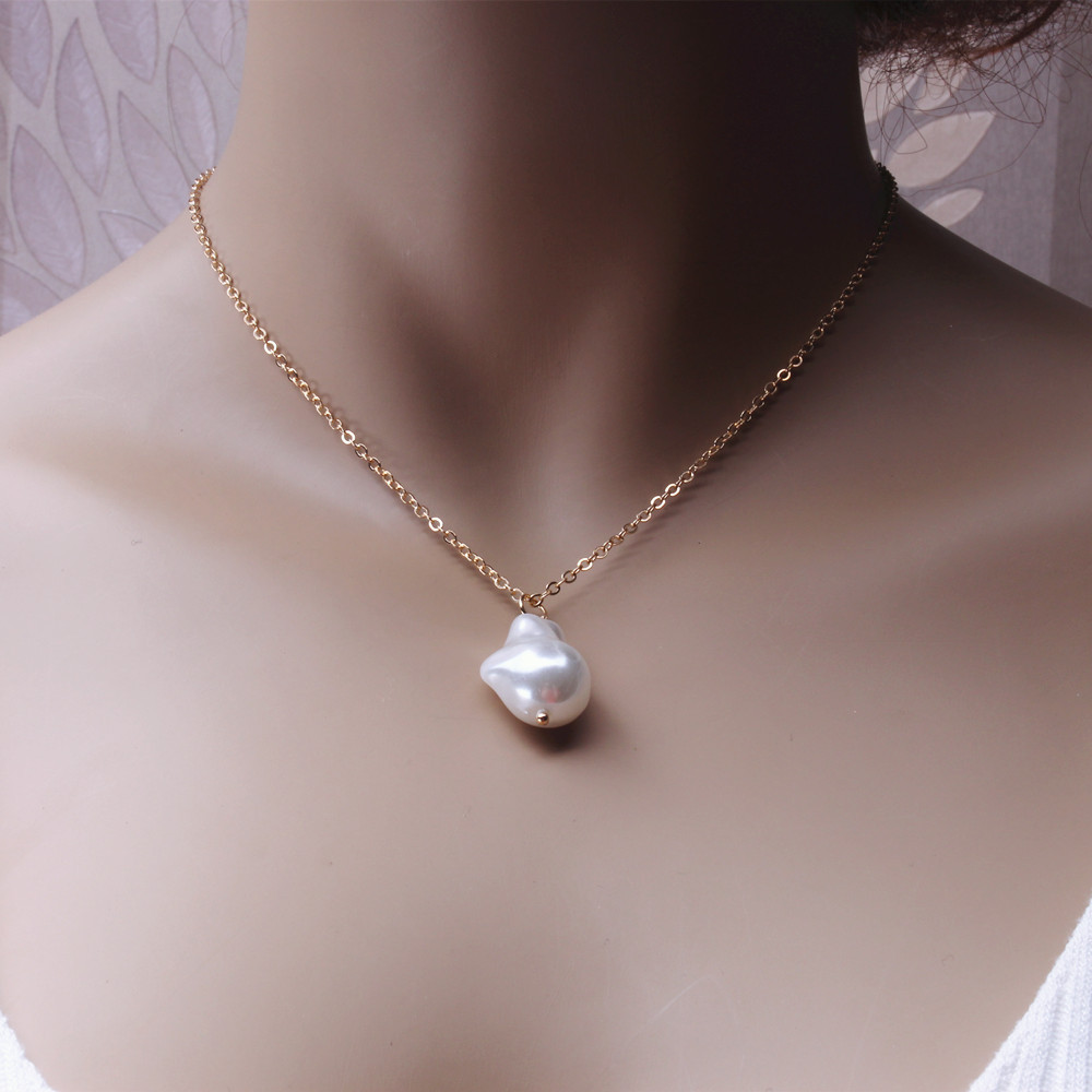 Personalized pearl lock-shaped wild copper snake chain