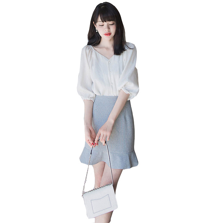 Loose and playful short dress two piece suit