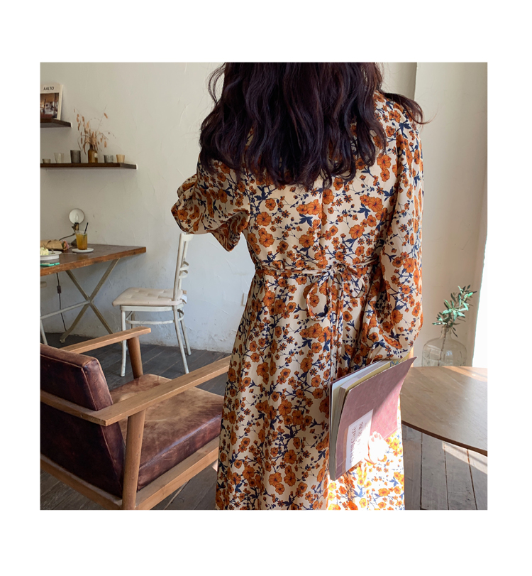 V-neck lace up floral skirt