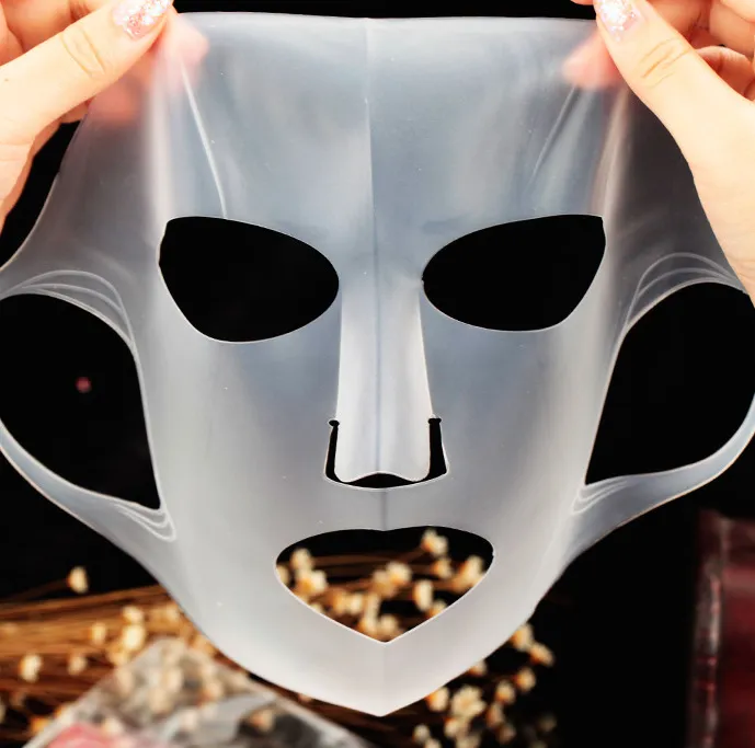 Eco-friendly hanging ear silicone mask - White