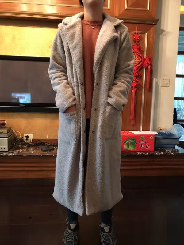 Medium-length furry large lapel solid color coat