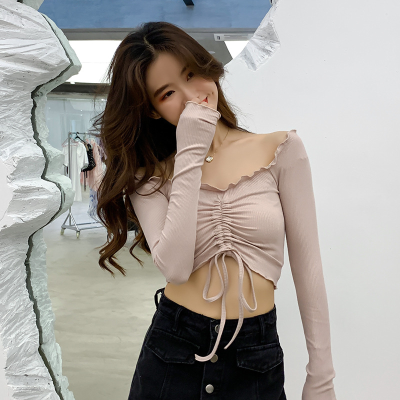 Slim off-the-shoulder collar top