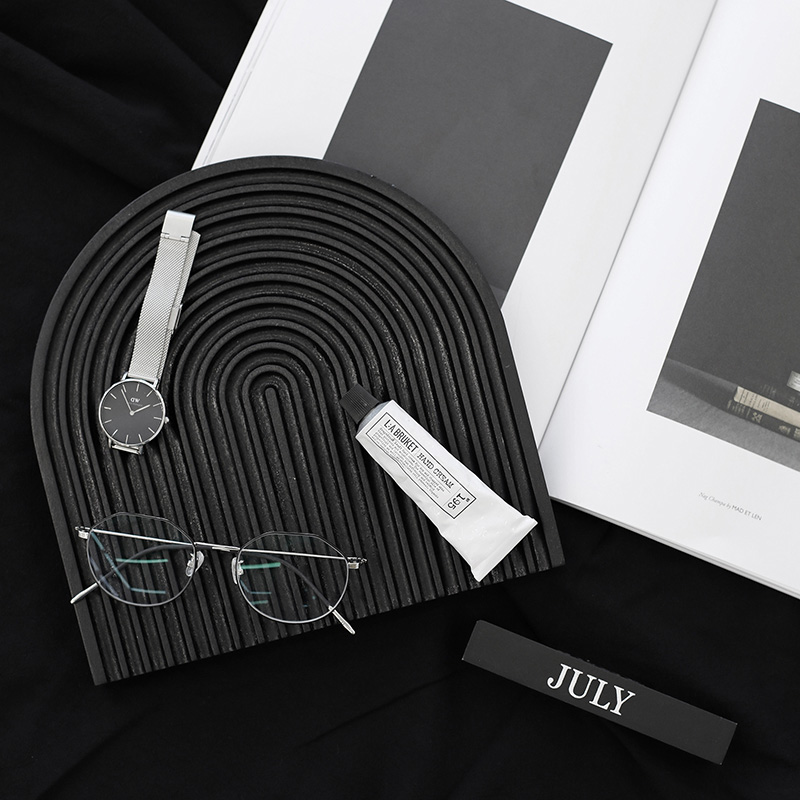 Black and white gray water ripple chopping board