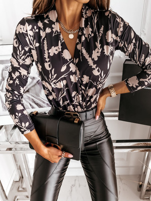Simple long-sleeved V-neck shirt bottoming top