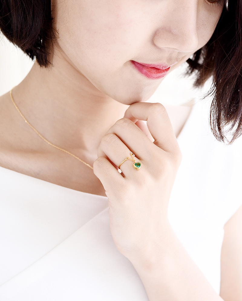 s925 swaying love ring green love heart chain