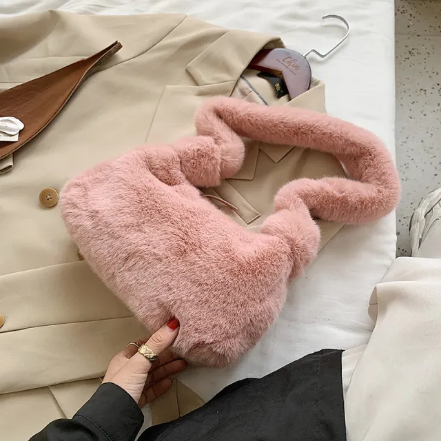 Plush one shoulder messenger bag Pink - Shop at LoveMi