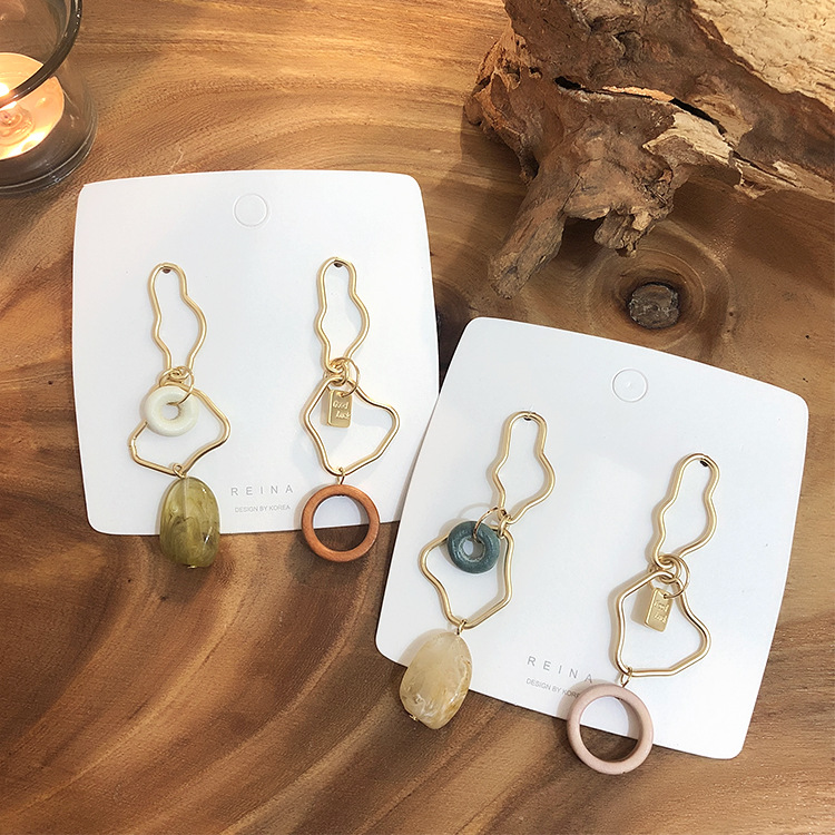 Metal and wood long earrings cold wind earrings