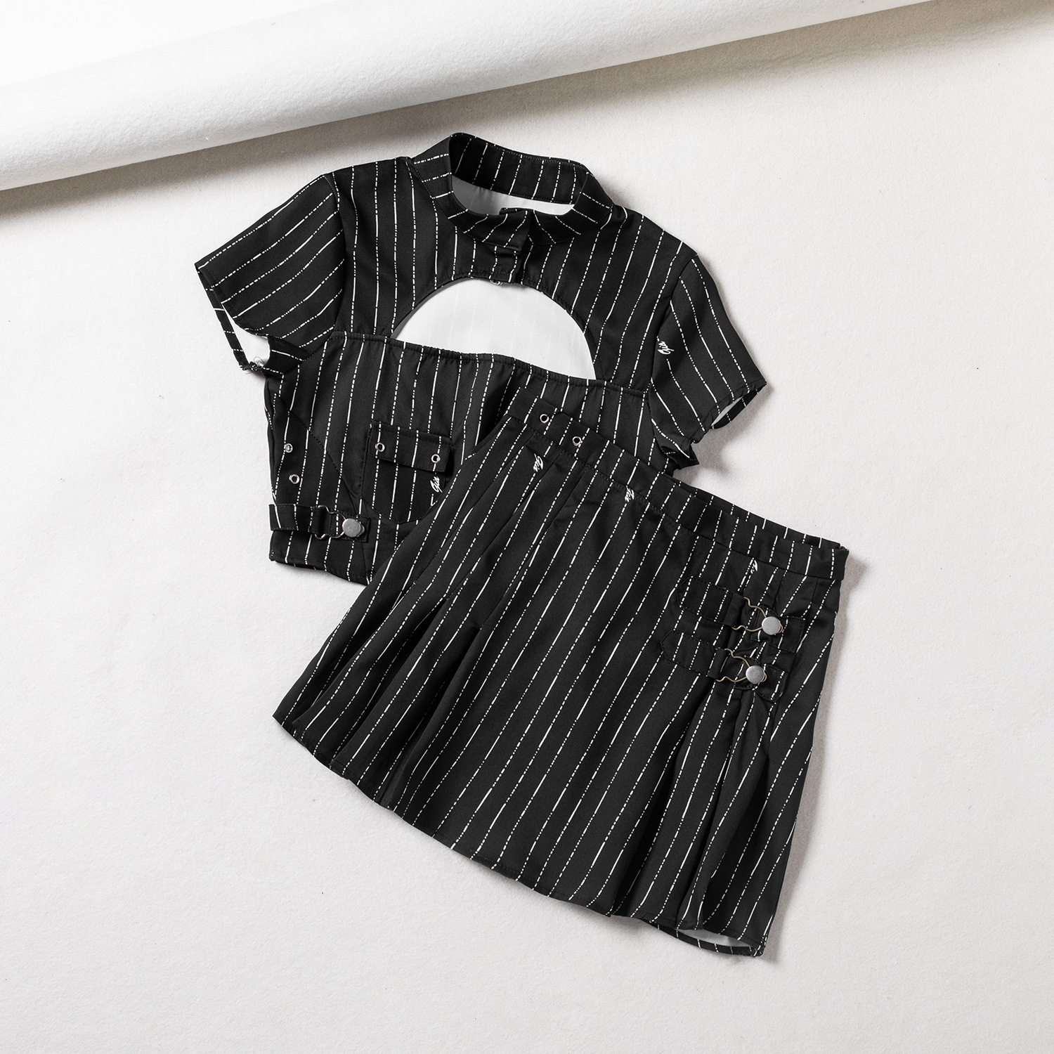 Two-piece Sexy Cut-out Top with Hollow Cheongsam Collar Skirt