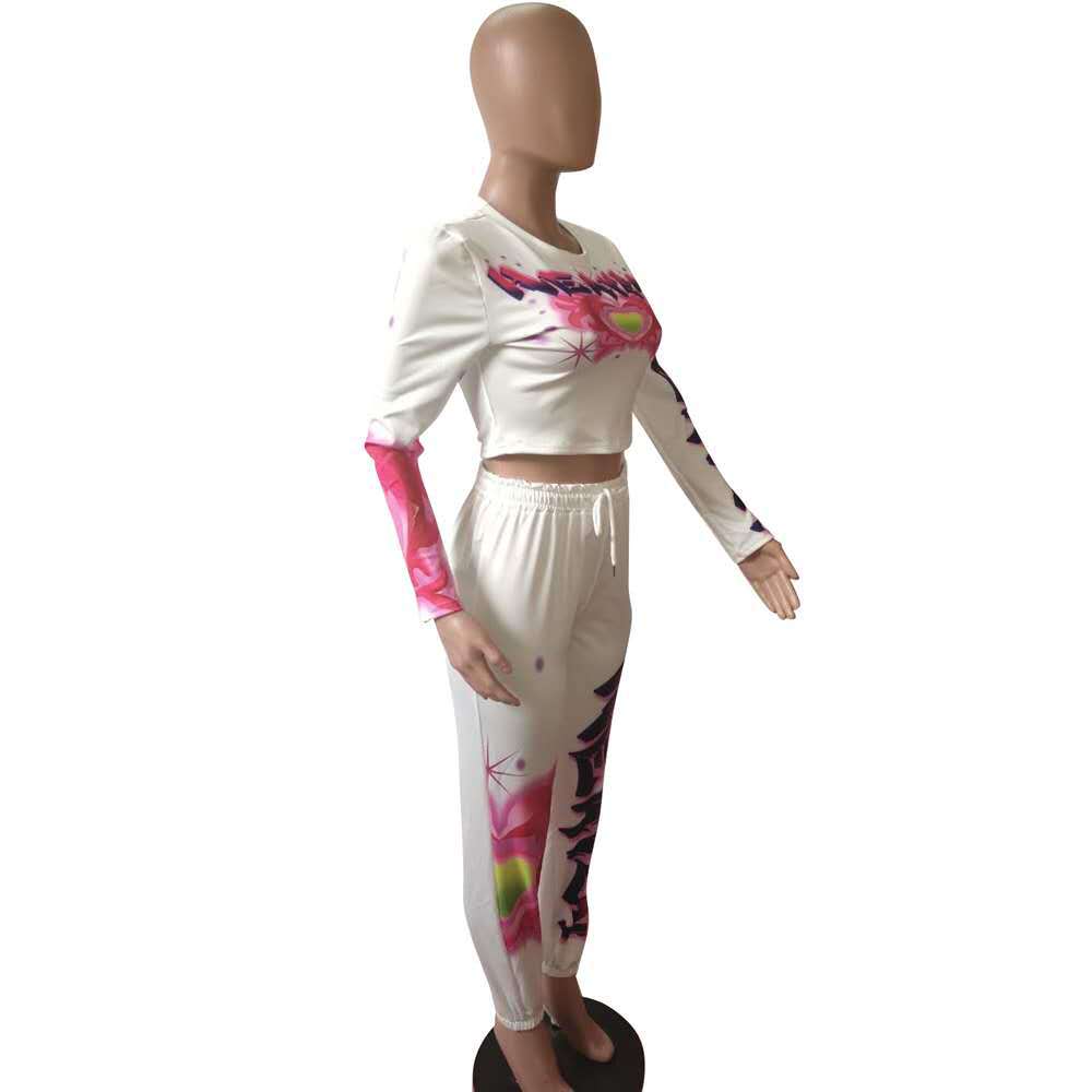 Beautiful women's casual sports two-piece fashion