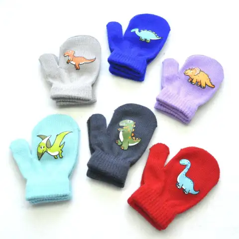 Little Dinosaur Pattern Knitted Gloves