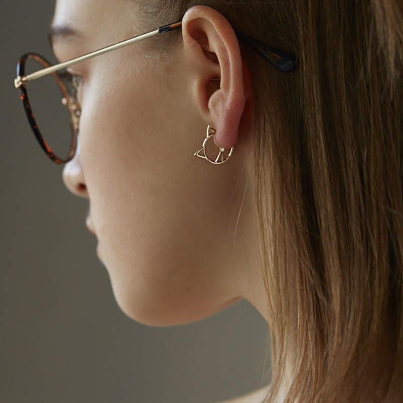 Hollow cat earrings