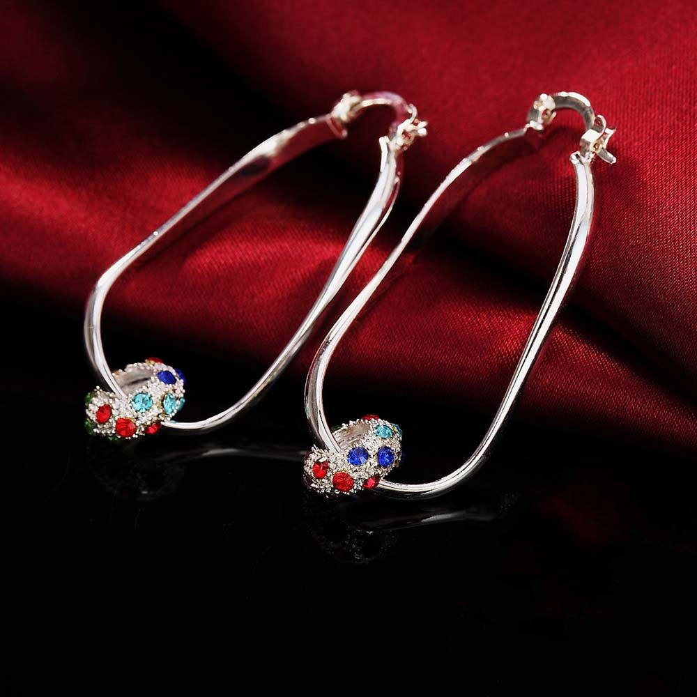 Retro wear colored diamond earrings