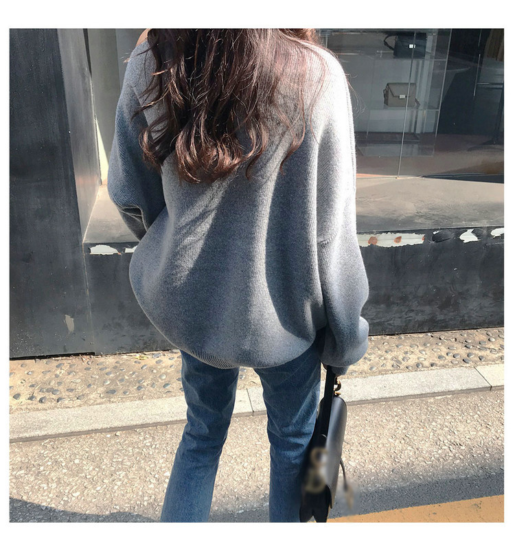 Side leaky shoulder knitted sweater