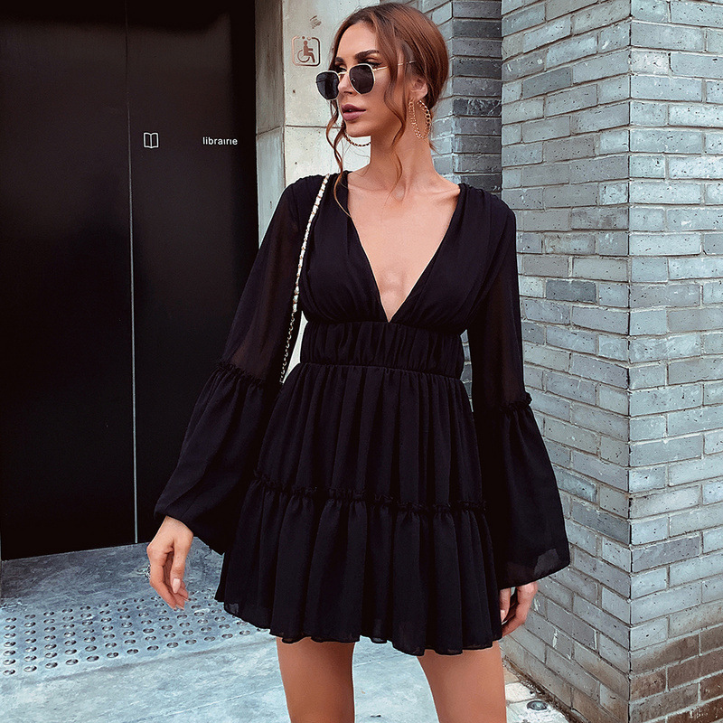 V-neck flared sleeve short dress