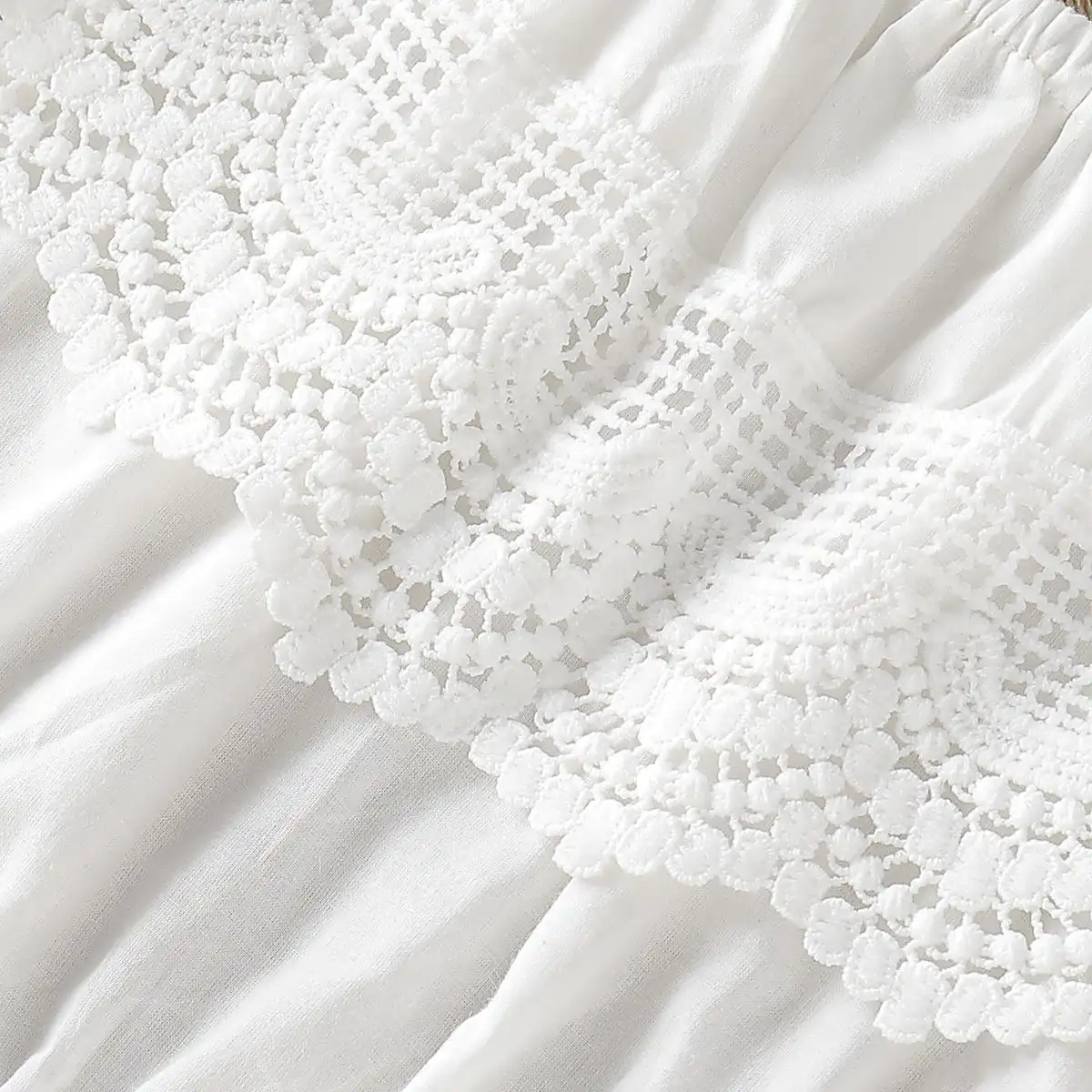 Pure color lace one-shoulder top + cute lace denim skirt pants