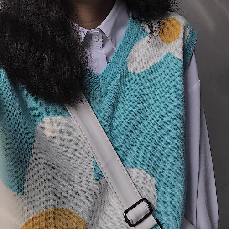Flower knitted vest