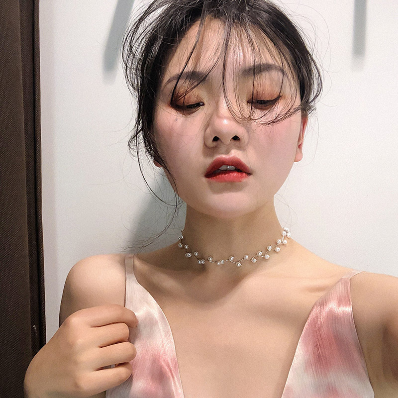 Personality And Temperament Short GypsophilaLong Pearl Necklace