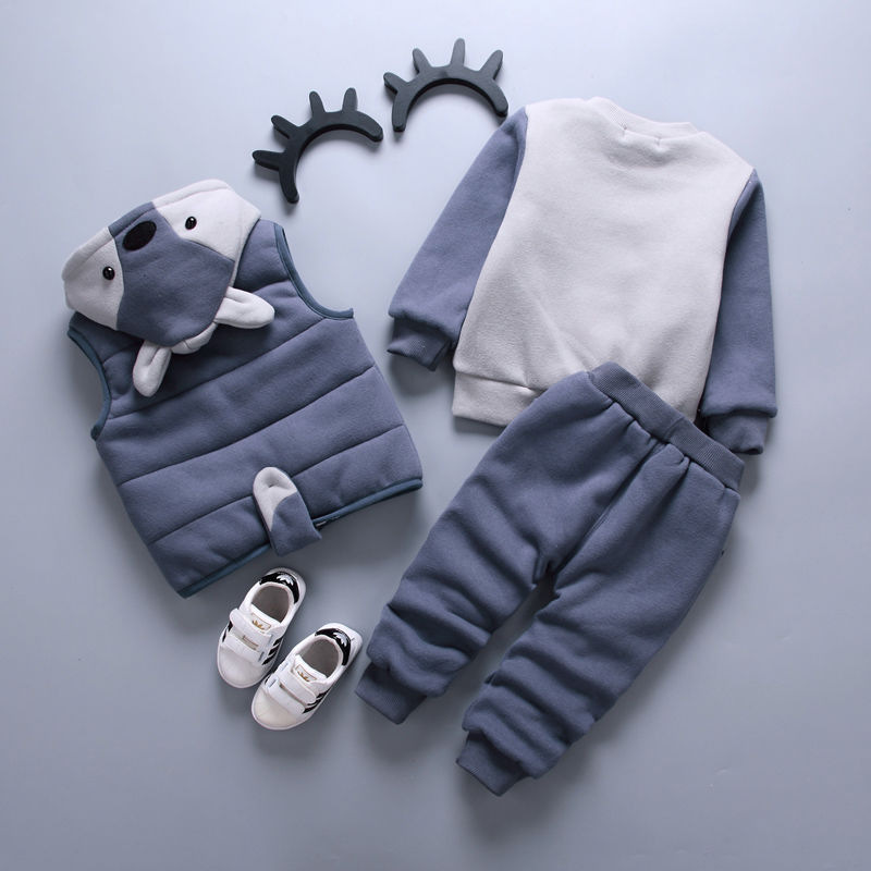The boys' winter three piece plus cashmere sweater 1-4 years old baby boy and thickened a suit on behalf of the tide