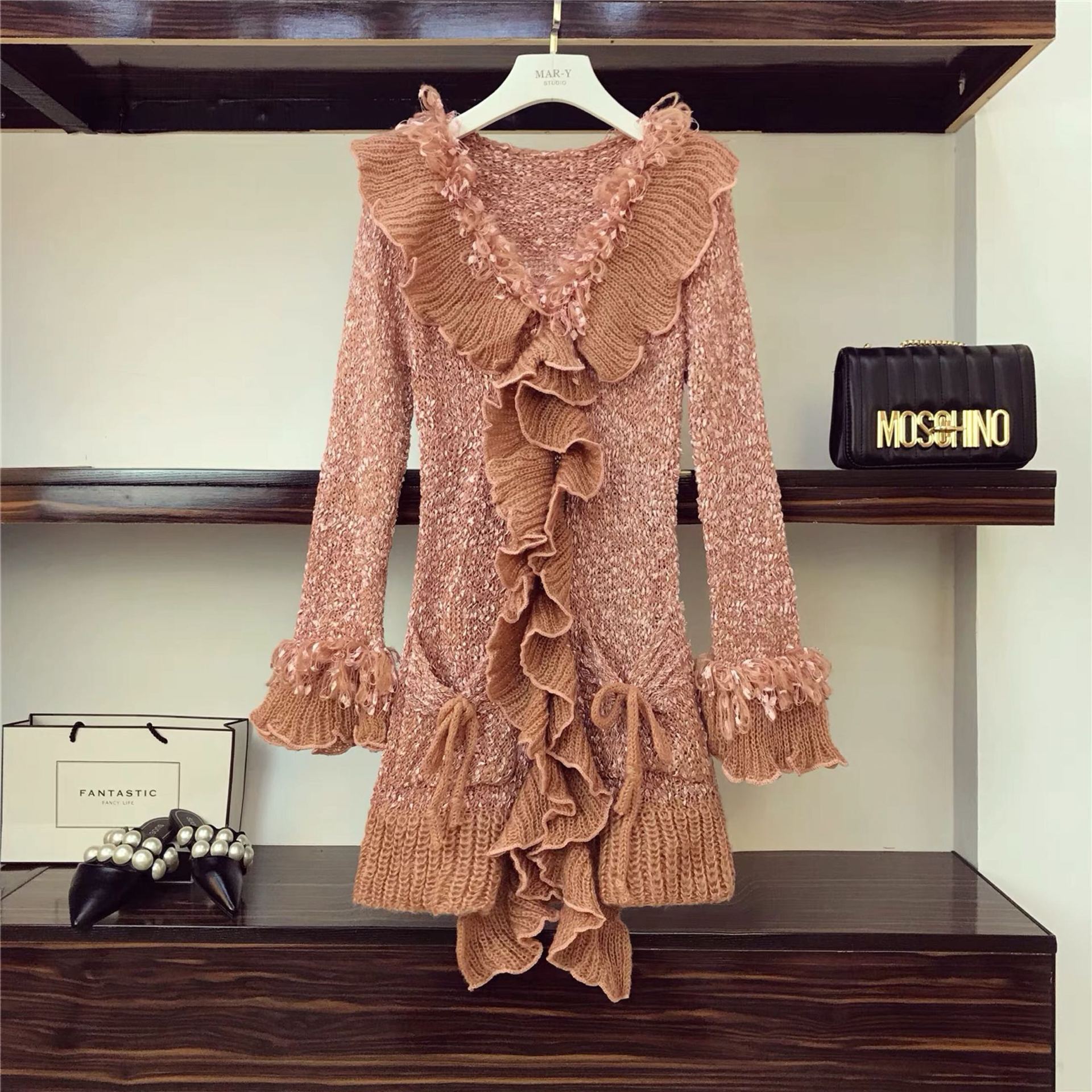 V-neck pullover mid-length ruffle knitted dress