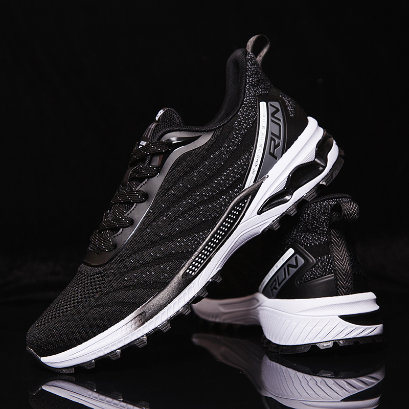 Mesh sports hiking shoes