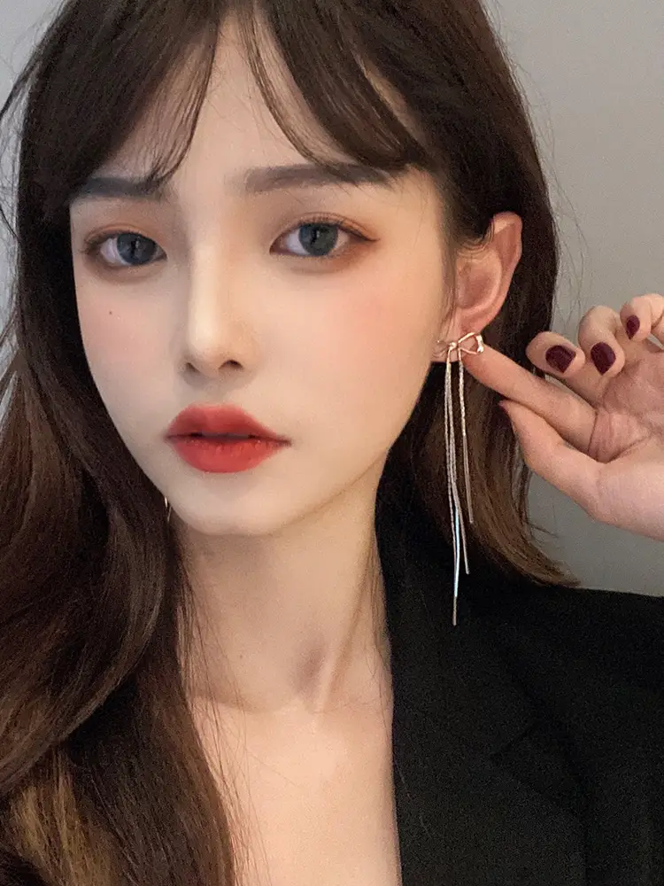 Frosty Wind Bow Earrings