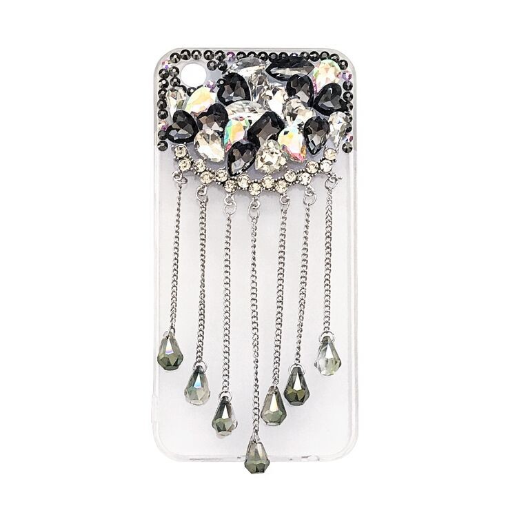 Luxury tassel rhinestone phone case - Image 4