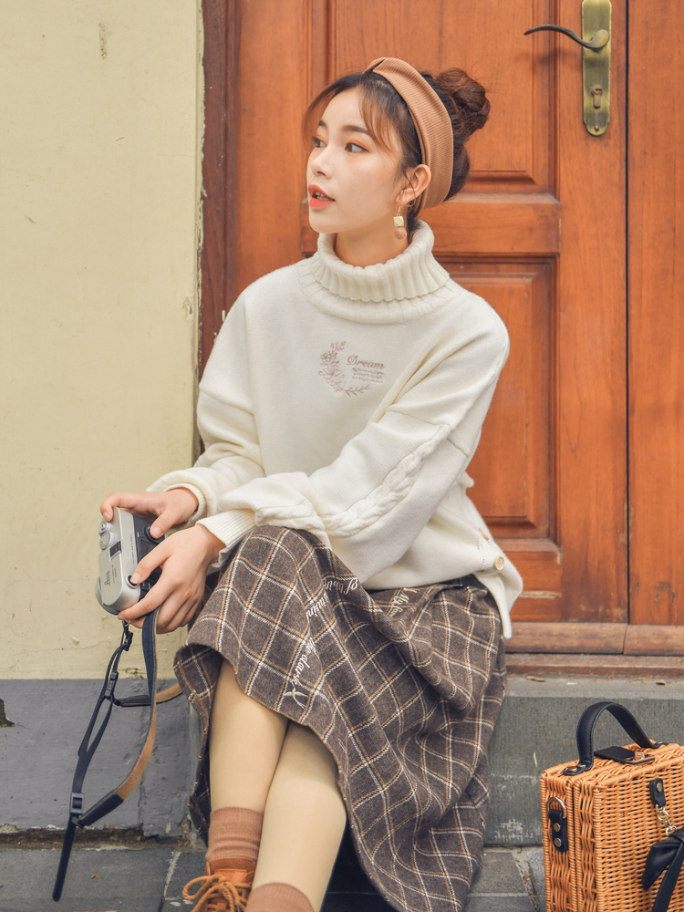 Two-piece sweater skirt