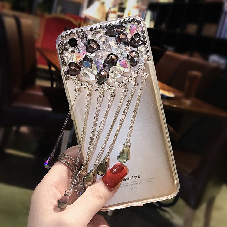 Luxury tassel rhinestone phone case - Image 3