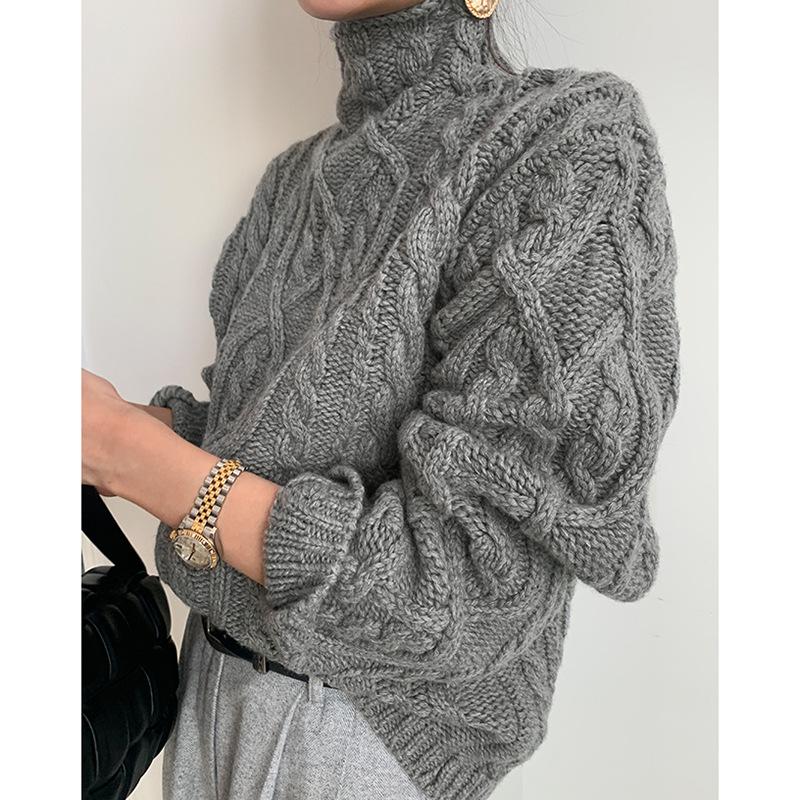 Long sleeve pullover knitted sweater