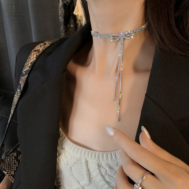 Design bow tie diamond tassel clavicle chain