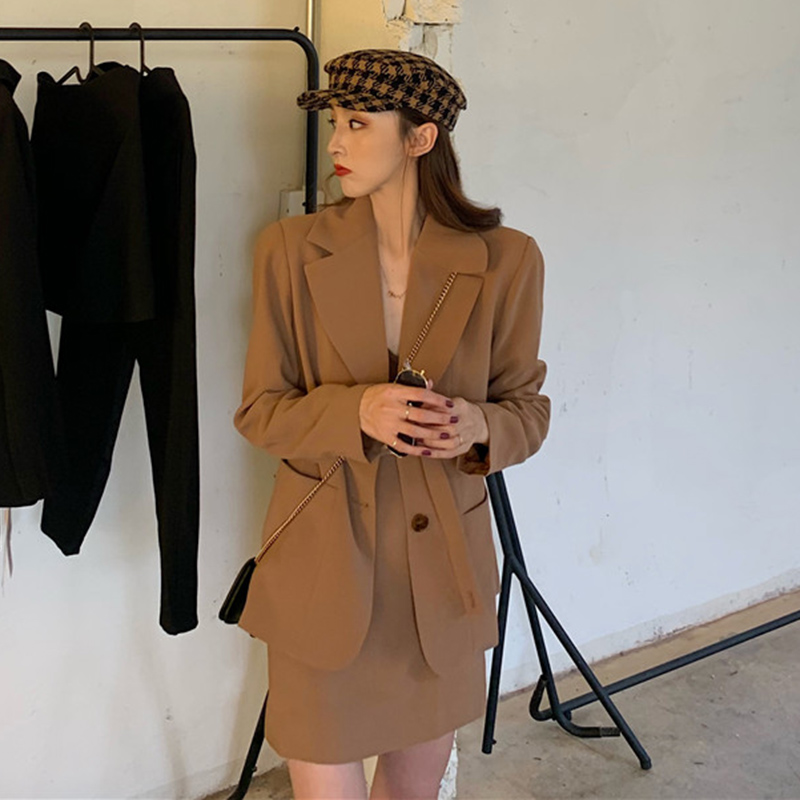 Fashion two-piece suit and skirt