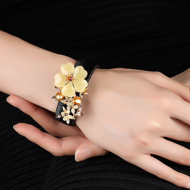 Colored glaze flower wide bracelet