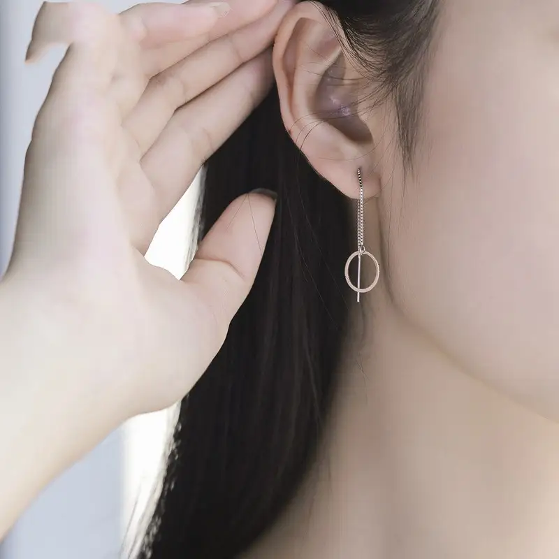 Simple and fashionable pure silver earrings