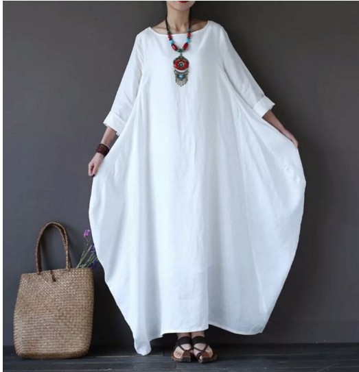 ياقة دائرية بأكمام وتنورة طويلة