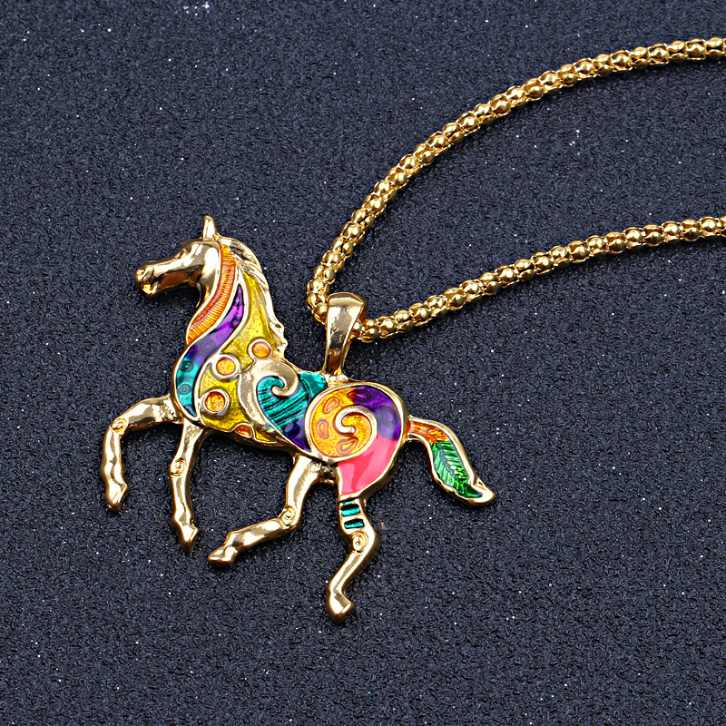 Women's oil drip rainbow horse necklace set