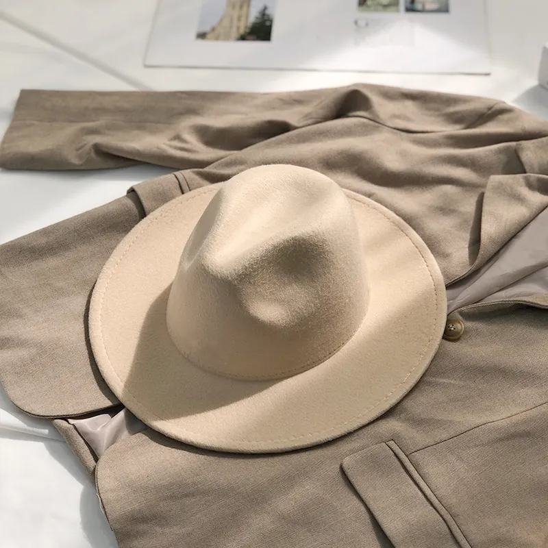 Autumn and winter black jazz hat - Apricot