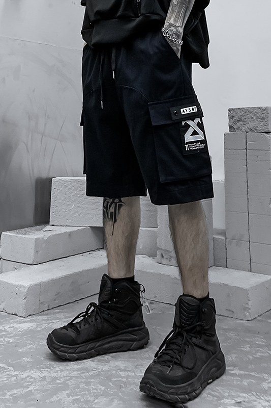 Trendy sports and leisure five-point pants