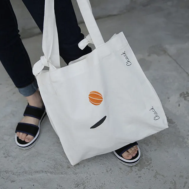 Embroidered canvas bag handbag White - Shop at LoveMi